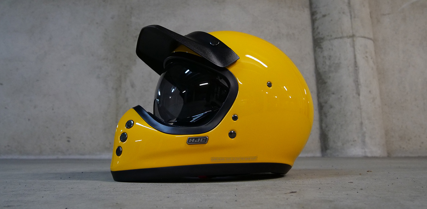 Casque moto enduro vintage HJC V60 : le parfait compromis ?