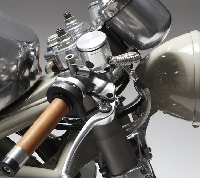 Suzuki GSF1200 'Sanzoku' par Moto Milo